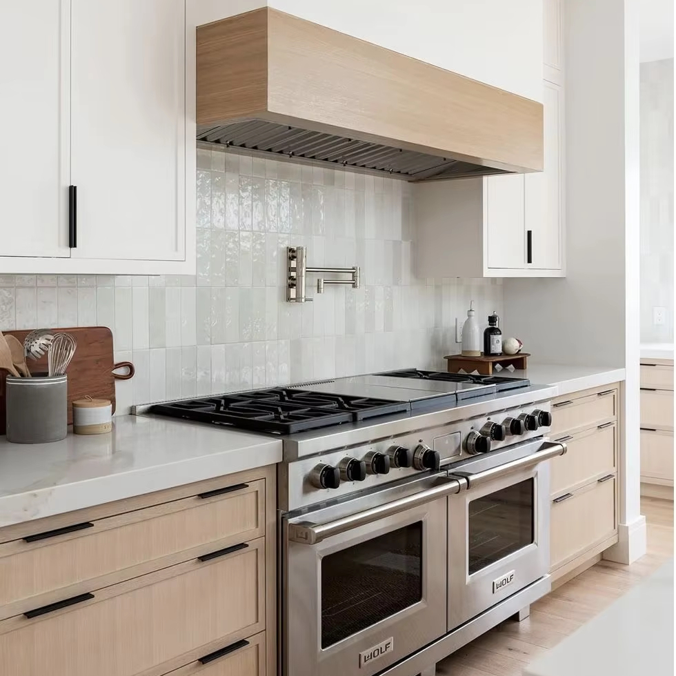 CBMmart Foshan Factory Modern Design Furniture Custom Wooden Veneer Plywood Kitchen Cabinet Modular Kitchen Cabinet For Villa