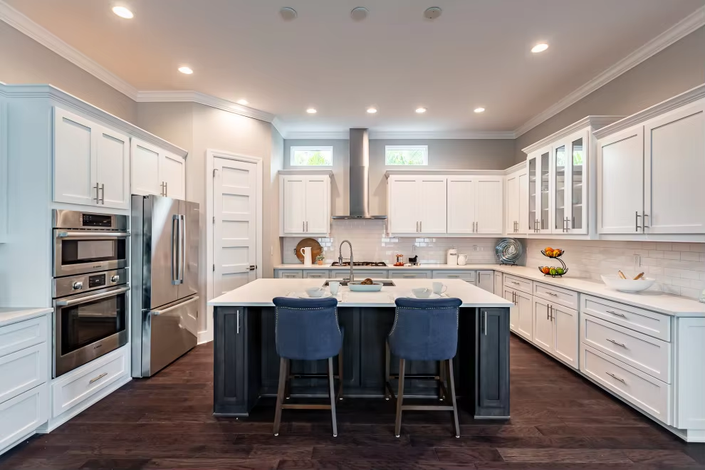 American Hot Selling Custom Made White Oak Wood Veneer Kitchen Cabinet for Sale